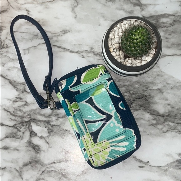 thirty-one id/wristlet✨ - Picture 1 of 4